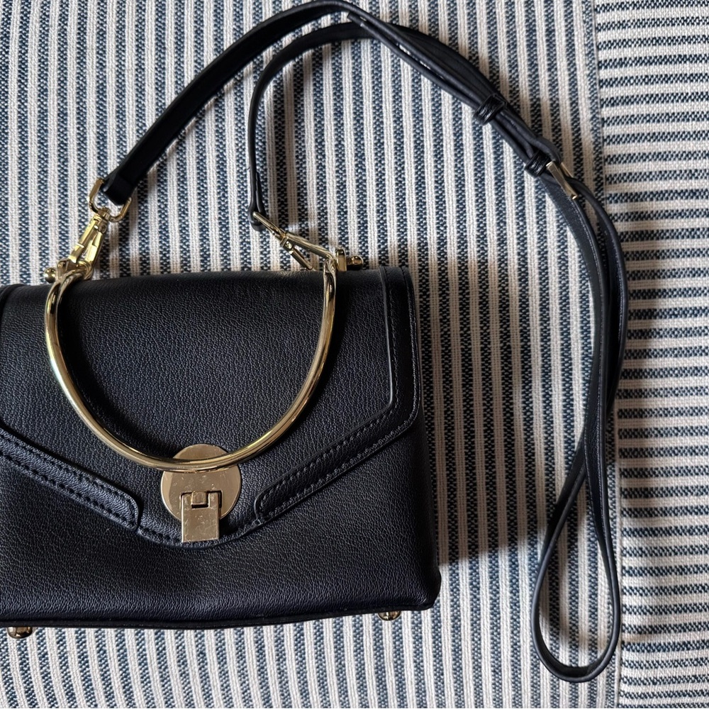 Elegant Black Leather Handbag
